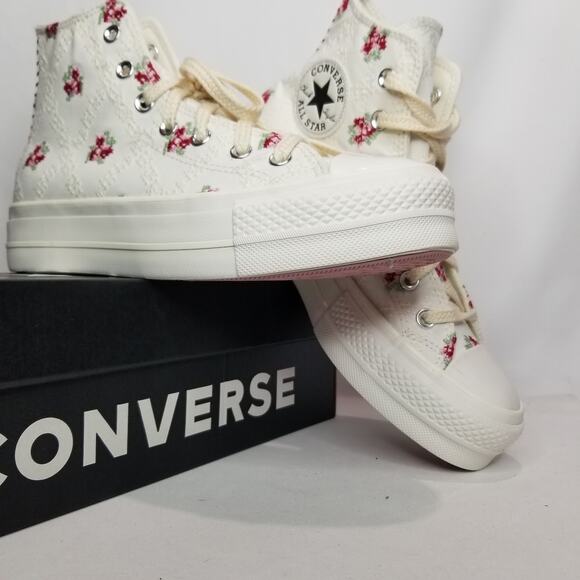 Converse Women CTAS Rose Cross Stitch Lift Platform Size 8.5 Vintage A13659C NWT - Picture 1 of 8